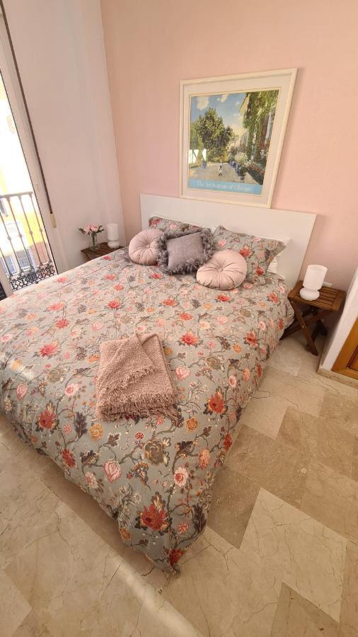 Апартаменты Penthouse With Solarium In The Center Of Malaga-Atico Con Solarium En El Centro De Малага Экстерьер фото