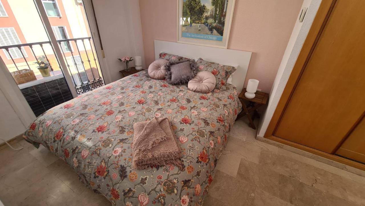 Апартаменты Penthouse With Solarium In The Center Of Malaga-Atico Con Solarium En El Centro De Малага Экстерьер фото